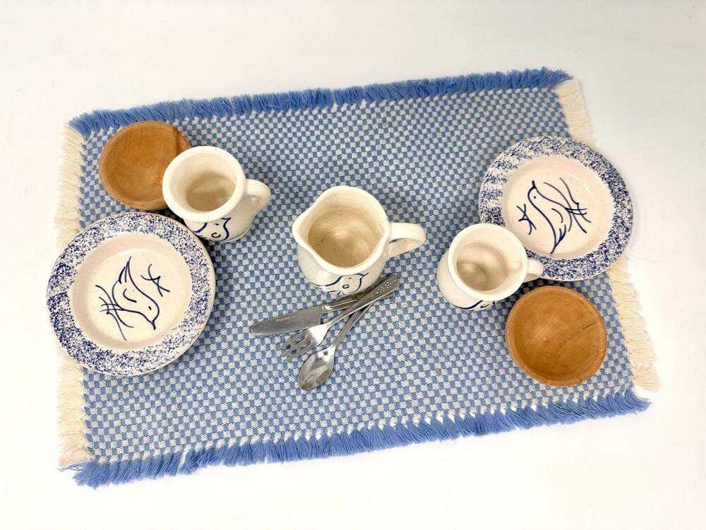 Kirsten’s Birthday Pottery Ceramic Eatery Set American Girl Pleasant Company